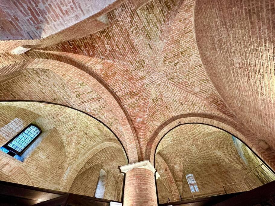 Lovely 2 Bedroom In San Gimignano Historic Center Eksteriør billede