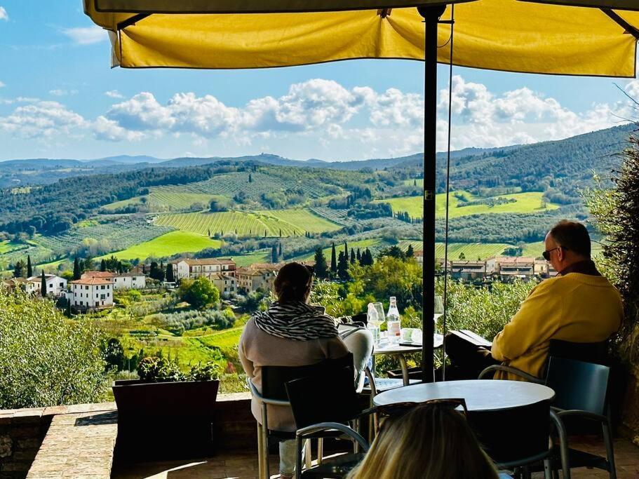 Lovely 2 Bedroom In San Gimignano Historic Center Eksteriør billede