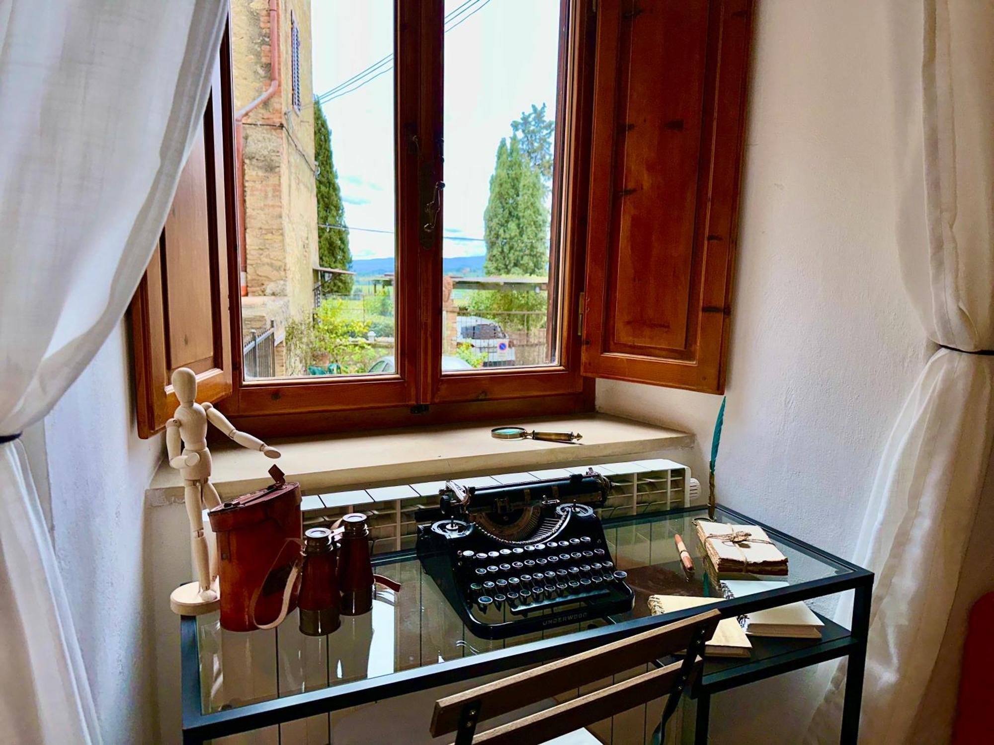 Lovely 2 Bedroom In San Gimignano Historic Center Eksteriør billede