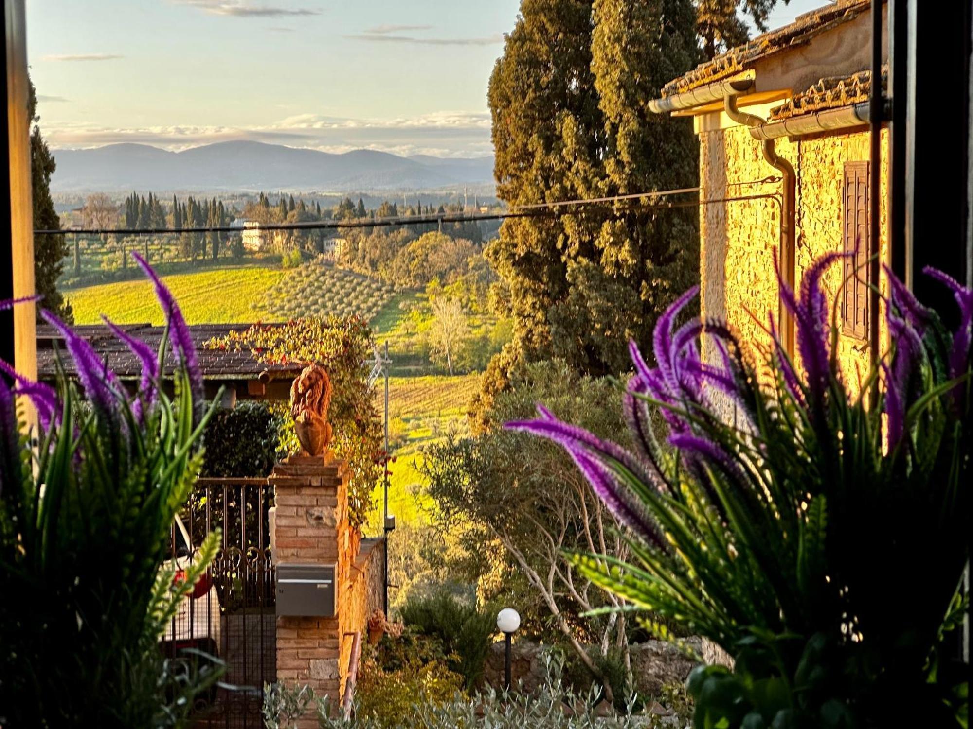 Lovely 2 Bedroom In San Gimignano Historic Center Eksteriør billede